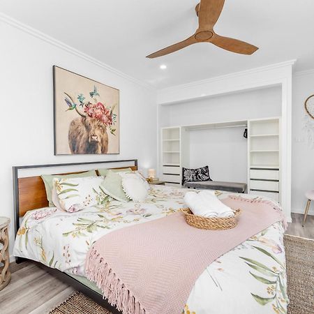 Little Sunshine - Private Acreage Guest Home Hervey Bay Bagian luar foto