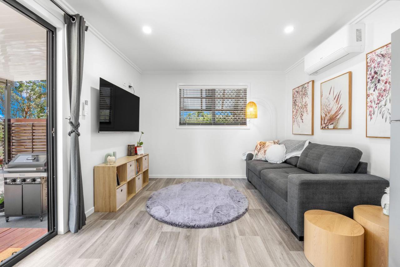 Little Sunshine - Private Acreage Guest Home Hervey Bay Bagian luar foto