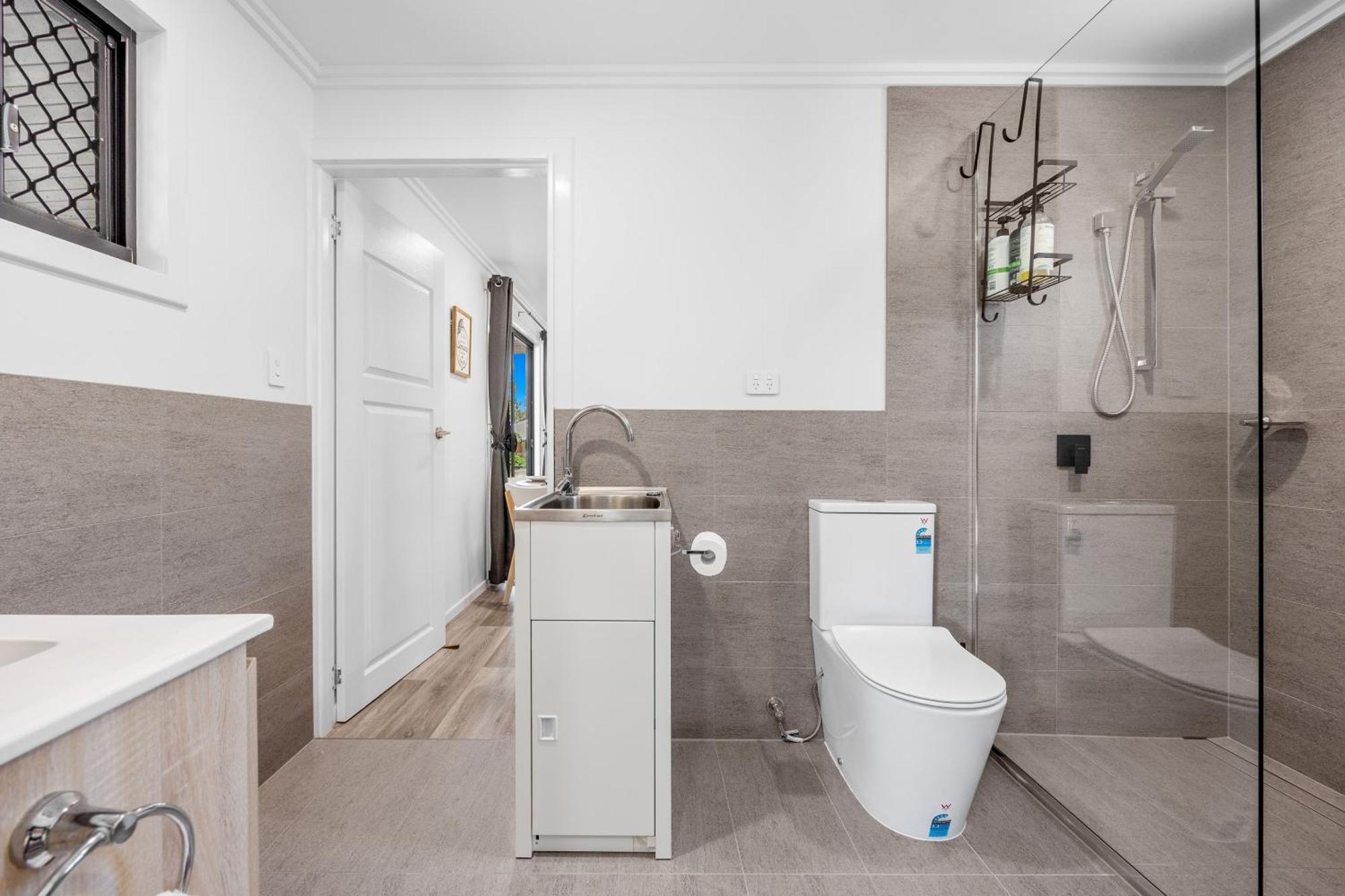 Little Sunshine - Private Acreage Guest Home Hervey Bay Bagian luar foto