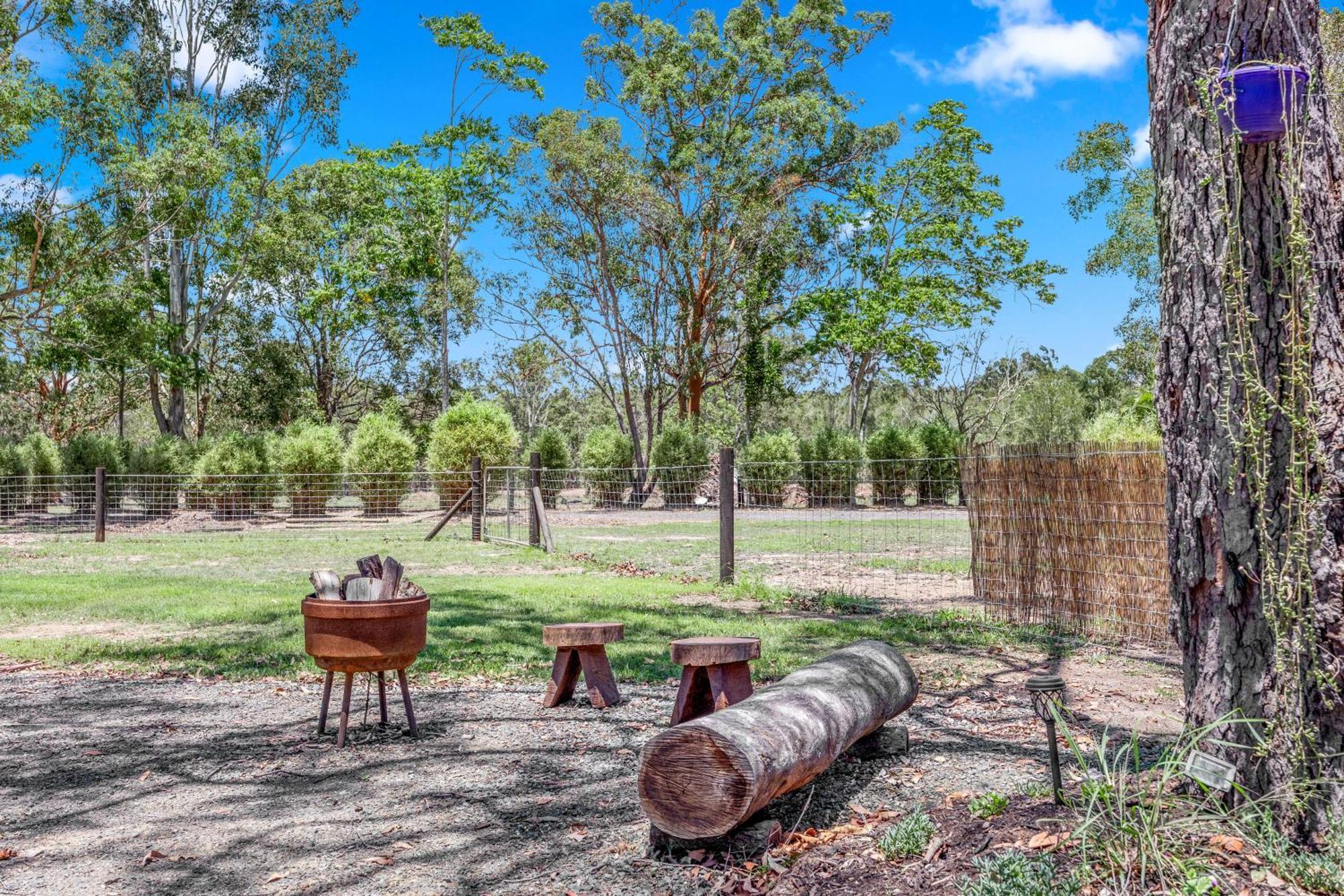 Little Sunshine - Private Acreage Guest Home Hervey Bay Bagian luar foto